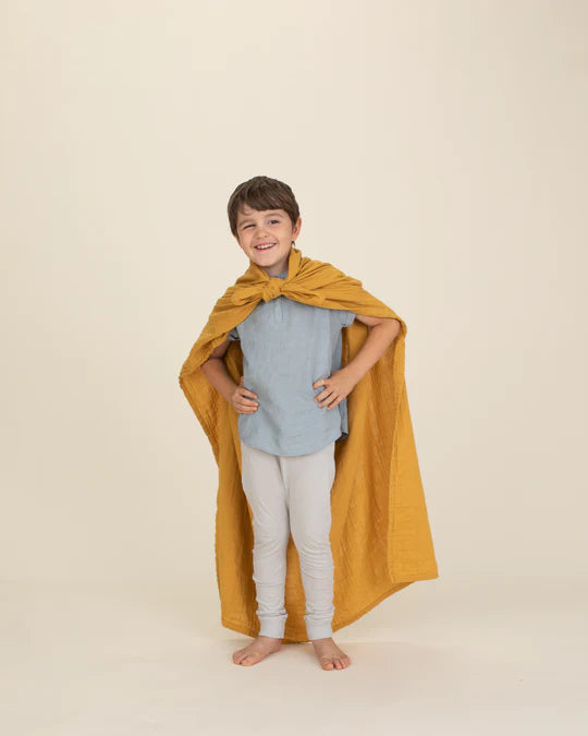Enfant avec Couverture d'emmaillotage biologique Goldenrod