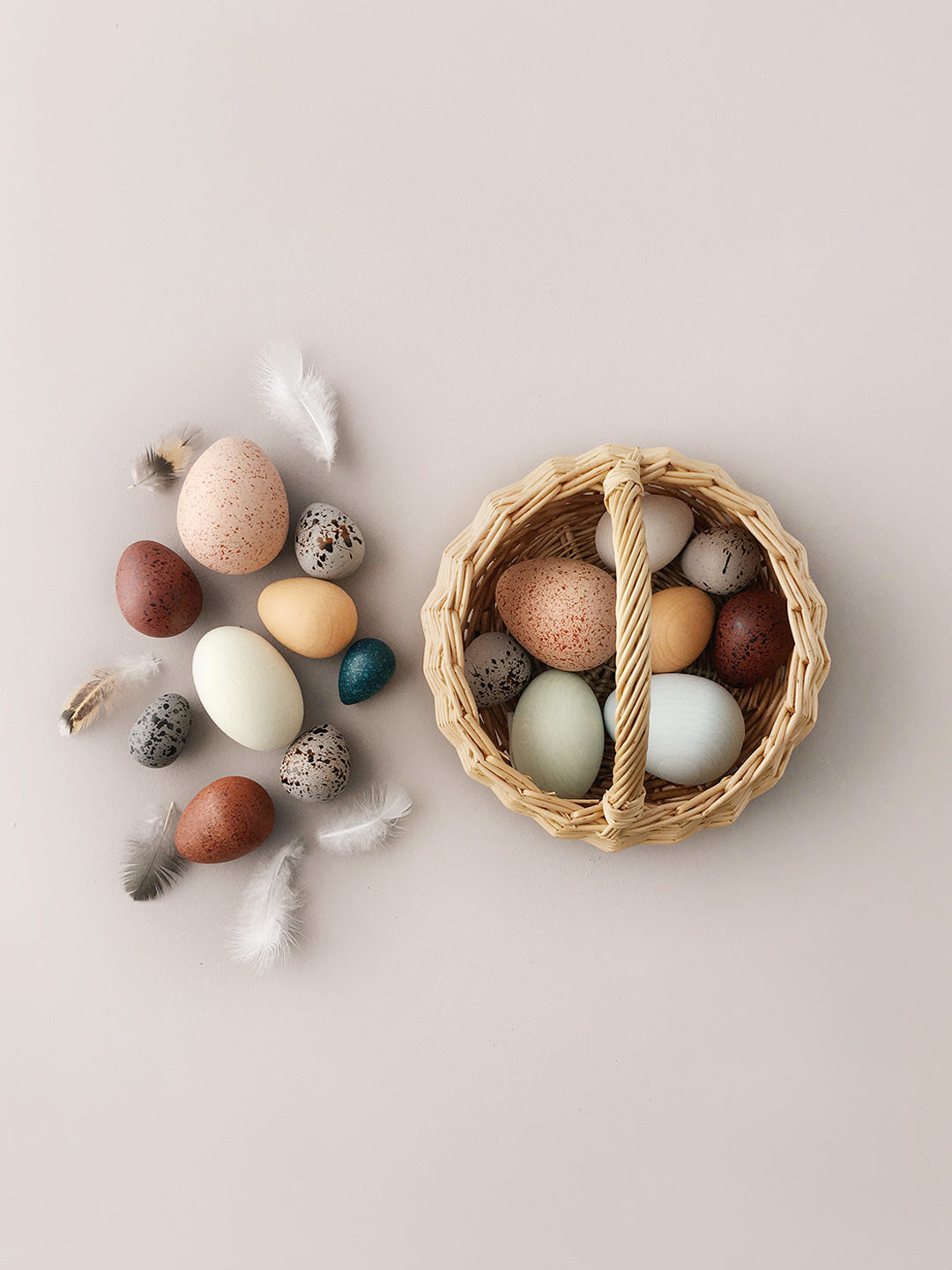 wooden eggs in their basket by moon picnic x erzi, oeufs de bois dans leur panier