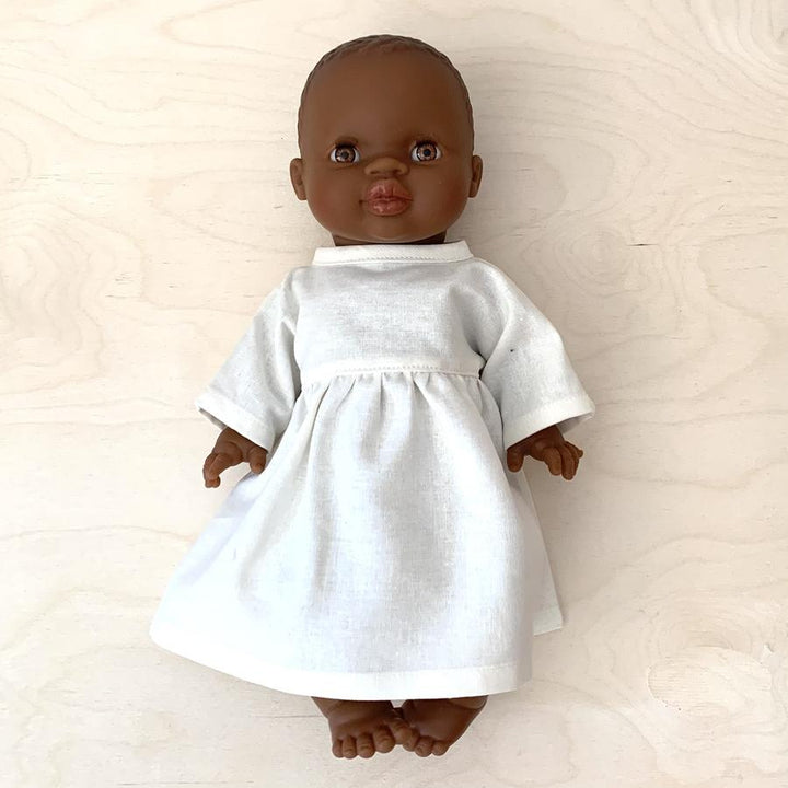 paola reina doll with white dress