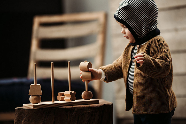 Wooden story Natural stacking toy XL formes à empiler jouet de bois pour bébé baby wooden toy Montreal Quebec Canada